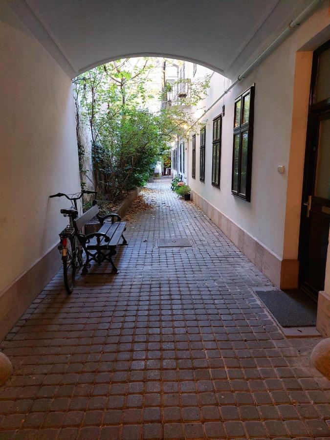 Happy Apartment In The Heart Of Budapest With 2 Rooms Εξωτερικό φωτογραφία